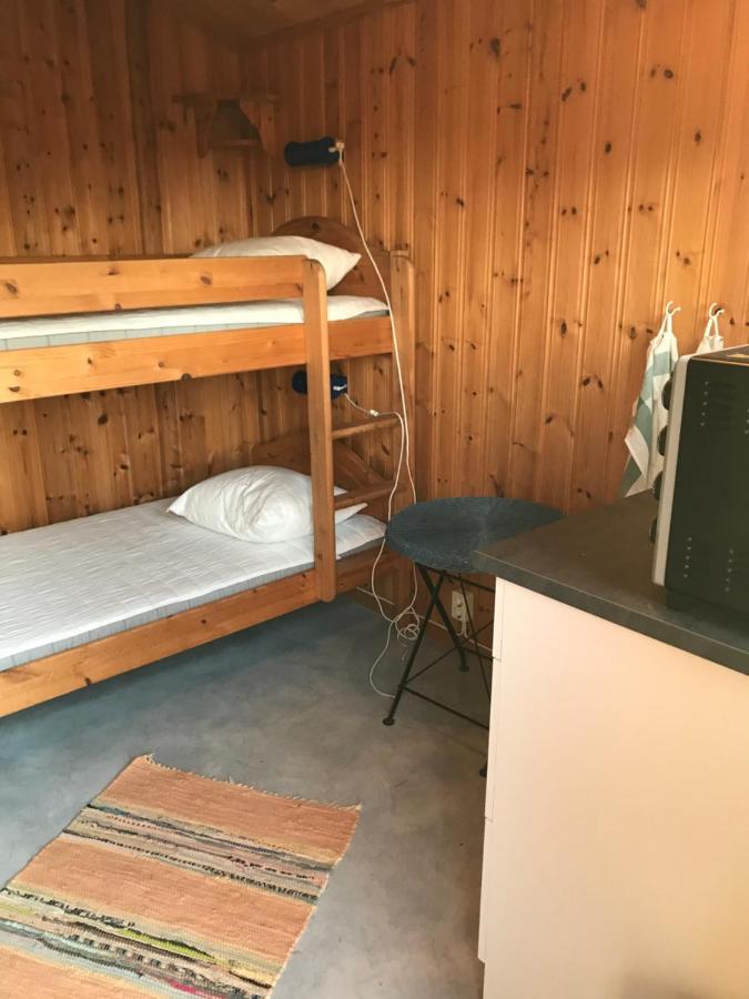 Bjoersjoeas Vildmark - Small Camping Cabin Close To Nature Olofstorp Dış mekan fotoğraf